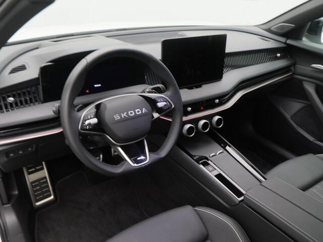 Skoda SUPERB 1.5 TSi 204 Pk PHEV Sportline Business | Panoramadak | Leder | Trekhaak | Canton Audio | Stoel Massage | 360° Camera | 19 Inch | 6.608 Km !!