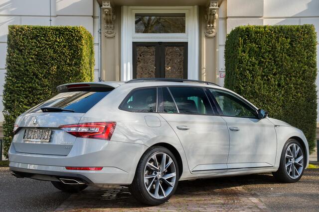 Skoda SUPERB Combi 2.0 TSI 4x4 Sportline TREKHAAK | PANO | ACC | CANTON | DCC | CAMERA