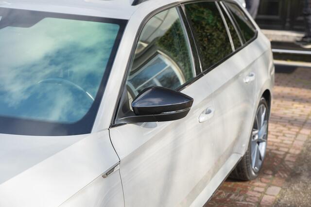 Skoda SUPERB Combi 2.0 TSI 4x4 Sportline TREKHAAK | PANO | ACC | CANTON | DCC | CAMERA