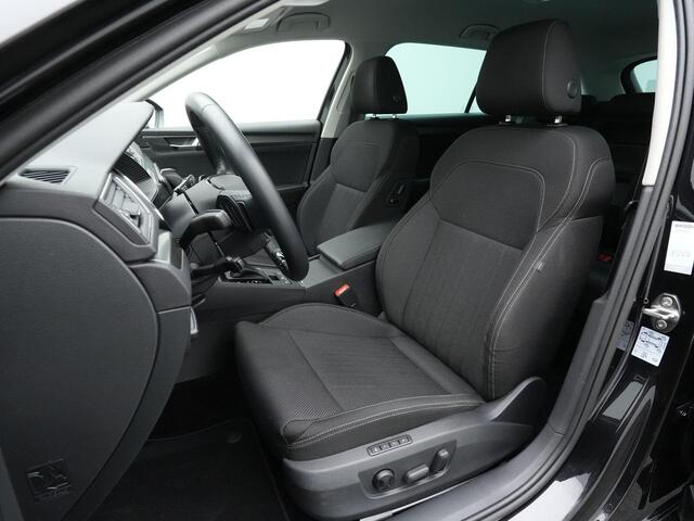 Skoda SUPERB 1.4 TSI iV 218 pk Style | Trekhaak | Geheugenstoelen | Matrix LED | Achteruitrijcamera