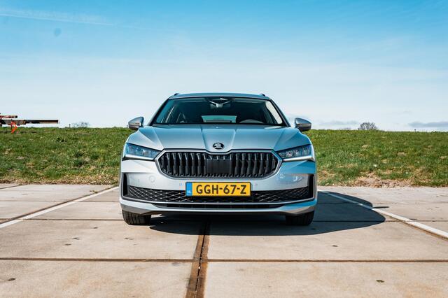 Skoda SUPERB Combi 1.5 TSI MHEV First Edition | TREKHAAK | CAMERA | LED | ALL SEASON BANDEN