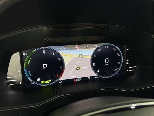 Skoda SUPERB Combi 1.4 TSI iV Sportline | Pano | DCC | Trekhaak | Winterpakket