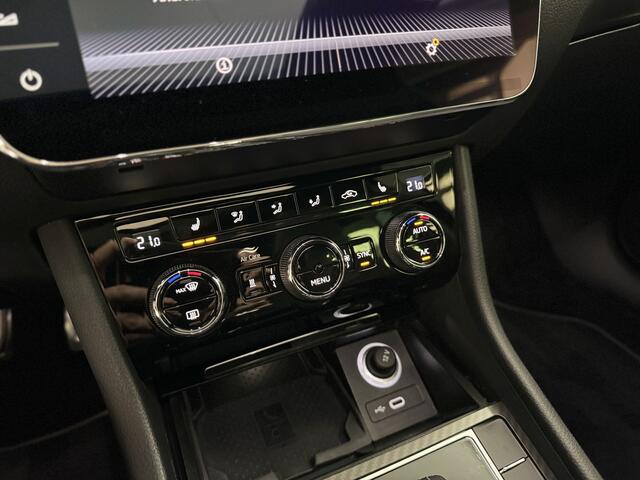 Skoda SUPERB Combi 1.4 TSI iV Sportline | Pano | DCC | Trekhaak | Winterpakket