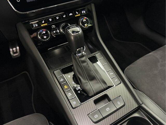 Skoda SUPERB Combi 1.4 TSI iV Sportline | Pano | DCC | Trekhaak | Winterpakket