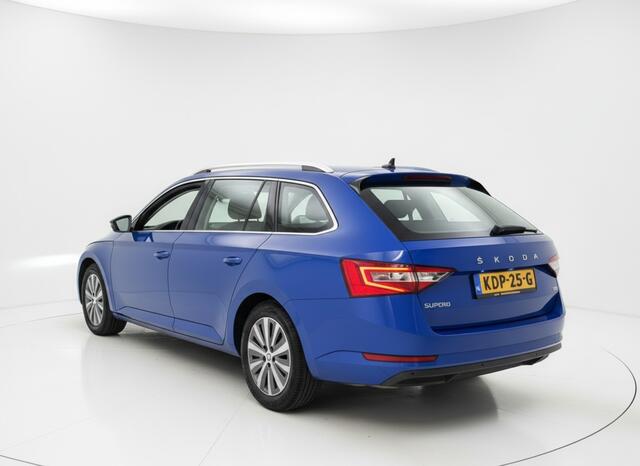 Skoda SUPERB Combi iV 218PK DSG HYBRID BUSINESS TREKHAAK/NAVI/CANTON-AUDIO