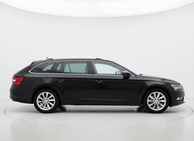Skoda SUPERB Combi iV 218PK DSG HYBRID BUSINESS CAMERA/NAVI/VIRTUAL/STUURVERW.