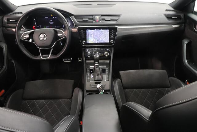 Skoda SUPERB Combi 1.4 TSI iV Sportline Business | Panoramadak | SSoH 94,9 % | Camera | Matrix LED | Elektr achterklep | Navigatie |