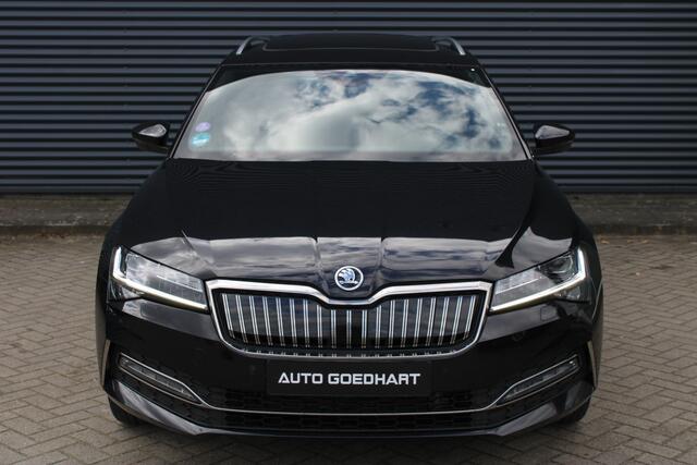 Skoda SUPERB Combi 1.4 TSI iV Laurin & Klement Panoramadak Geventileerde-Zetels Canton Camera Leer