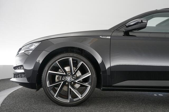 Skoda SUPERB Combi 1.4 TSI iV Sportline Business