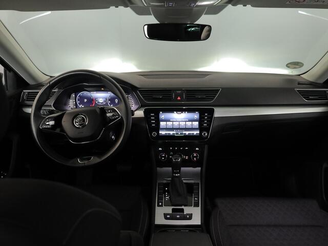 Skoda SUPERB Combi 1.5 TSI ACT Business Edition 150 pk Automaat (DSG) | Verlengde garantie | Navigatie | Trekhaak (wegklapbaar) | Parkeersensoren | Apple Carplay/Android Auto |