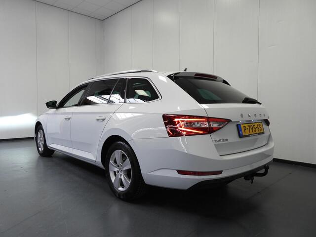 Skoda SUPERB Combi 1.5 TSI ACT Business NAVI/SCHUIFDAK/LED/TREKH./16"LMV!