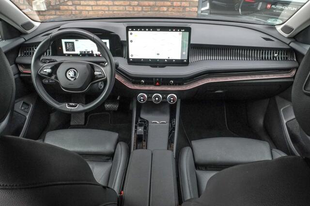 Skoda SUPERB Combi 1.5 TSI iV 150kW L&K | Panoramadak | Trekhaak | Leder | ACC