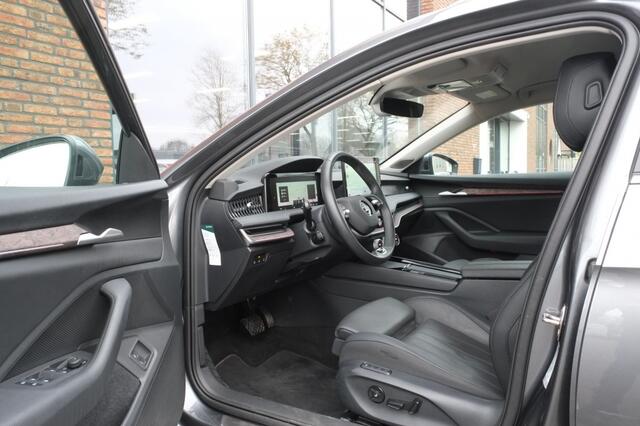 Skoda SUPERB Combi 1.5 TSI iV 150kW L&K | Panoramadak | Trekhaak | Leder | ACC