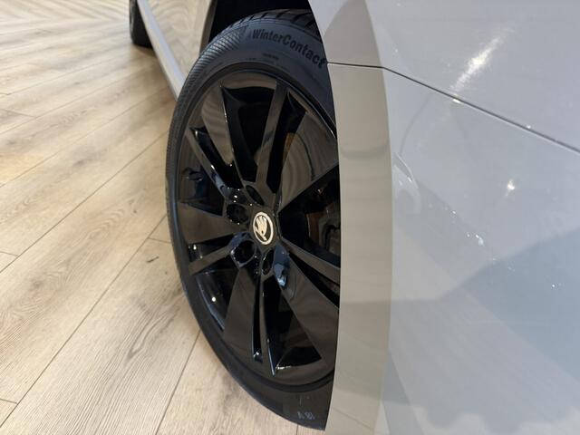 Skoda SUPERB Combi 1.4 TSI iV Sportline Business Airco ECC | Panorama | Canton | Trekhaak | Memory | Camera | Adaptive Cruise | Stuur\Stoel Verwarming | NAP