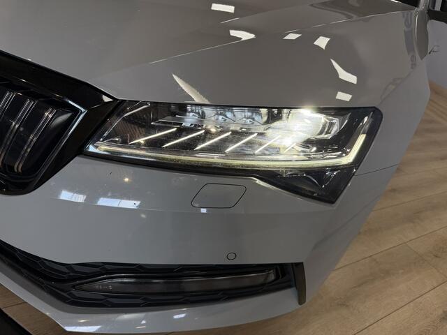 Skoda SUPERB Combi 1.4 TSI iV Sportline Business Airco ECC | Panorama | Canton | Trekhaak | Memory | Camera | Adaptive Cruise | Stuur\Stoel Verwarming | NAP