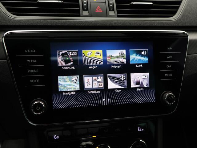 Skoda SUPERB 1.4 TSi 218 Pk iV Sportline Business | Panoramadak | Adaptive Cruise | Stuur/Stoel Verwarming | CarPlay | 19 Inch | 89.796 Km !!