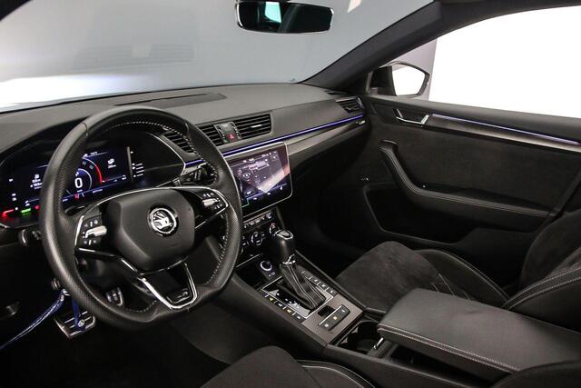 Skoda SUPERB Combi Sportline Business 1.4 TSI PHEV 218pk DSG Automaat Trekhaak, Adaptive cruise control, Panoramadak, CANTON audio, 360 camera, Elektrische achterklep