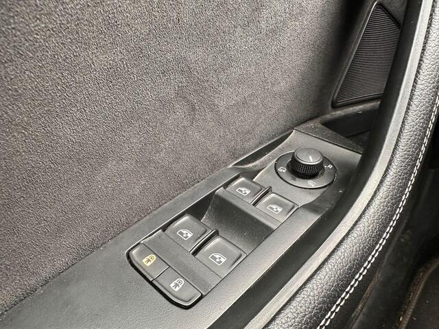 Skoda SUPERB Combi 1.4 TSI iV PHEV Sportline Business | Matrix Led | All season | Camera | Climate | cruise control | navi | R u i m t e! |