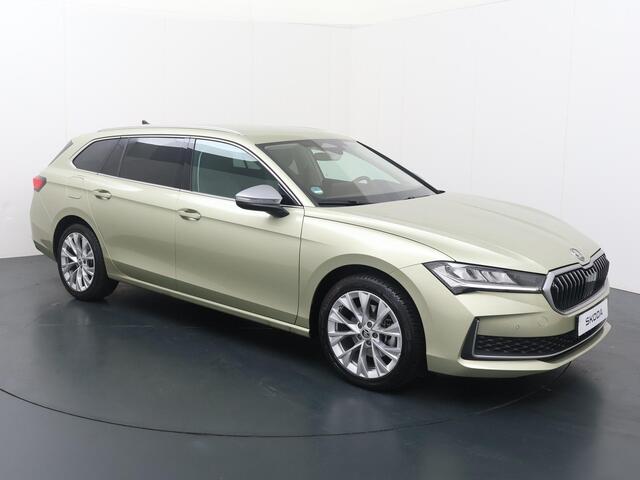 Skoda SUPERB Combi 1.5 TSI MHEV First Edition | 150 PK | Automaat | Trekhaak | Virtual Pedal Achterklep | Stoelverwarming voor & achter | Navigatiesysteem |