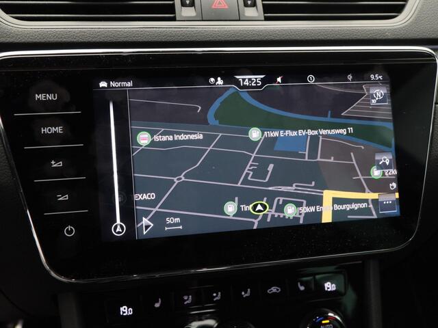 Skoda SUPERB Combi 1.4 TSi 218 Pk iV Sportline Business | Trekhaak | Stoelverwarming | CarPlay | Camera | Cruise Control | Navigatie | Full LED | 19 Inch | 91.754 Km !!