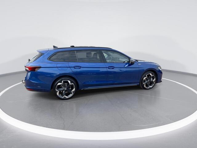 Skoda SUPERB 1.5 TSI PHEV 204pk Sportline Business · Panoramadak · Trekhaak · Leder · Garantie t/m 19-06-2030 of 100000km