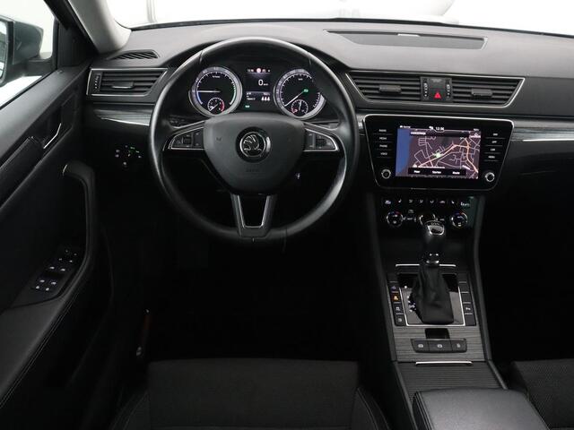 Skoda SUPERB 1.4 TSI iV Business Edition | 1e eigenaar | Stoelverwarming | Camera | Carplay | Full LED | Navigatie | Cruise control | Climate control | PHEV | Plug In