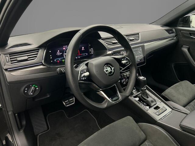 Skoda SUPERB Combi Sportline Business 1.5 TSI 150pk DSG Automaat Trekhaak, 360 camera, Panoramadak, Adaptive cruise control, Navigatie, LED matrix koplampen