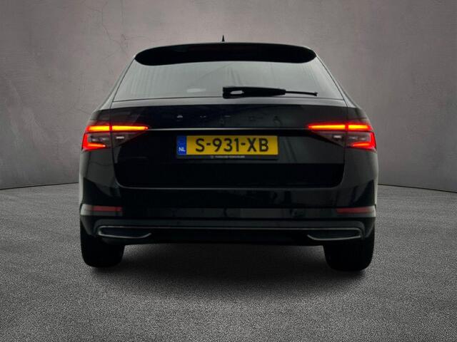 Skoda SUPERB Combi Sportline Business 1.5 TSI 150pk DSG Automaat Trekhaak, 360 camera, Panoramadak, Adaptive cruise control, Navigatie, LED matrix koplampen
