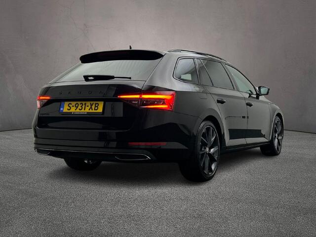 Skoda SUPERB Combi Sportline Business 1.5 TSI 150pk DSG Automaat Trekhaak, 360 camera, Panoramadak, Adaptive cruise control, Navigatie, LED matrix koplampen