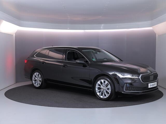 Skoda SUPERB Combi 1.5 TSI MHEV First Edition 150 pk Automaat (DSG) | Verlengde garantie | Navigatie | Parkeersensoren (Park assist) | Rondomzicht camera | Stoelverwarming |