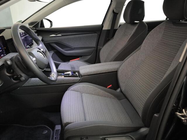 Skoda SUPERB Combi 1.5 TSI MHEV First Edition 150 pk Automaat (DSG) | Verlengde garantie | Navigatie | Parkeersensoren (Park assist) | Rondomzicht camera | Stoelverwarming |