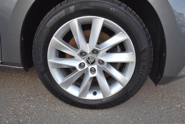 Skoda SUPERB Combi 1.4 TSI iV Business Edition Plus , CLIMATR , NAVI , VIRTUAL COCKPIT , LED KOPL , PDC V+A ,