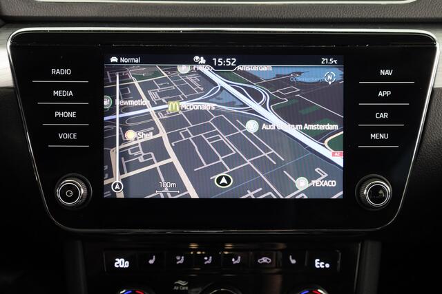 Skoda SUPERB Combi 1.4 TSI iV Business Edition 218PK PHEV | Navigatie | Parkeersensoren | Stoelverwarming | Keyless entry |