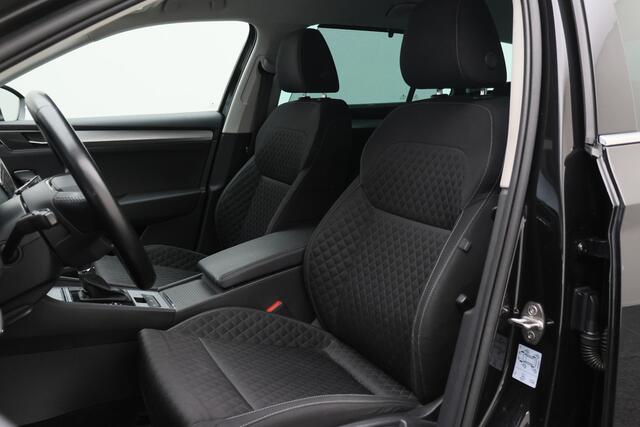 Skoda SUPERB Combi 1.4 TSI PHEV Sportline Business SOH 100%, Virtual Cockpit, Keyless, Camera, Apple Carplay, PDC, 18"