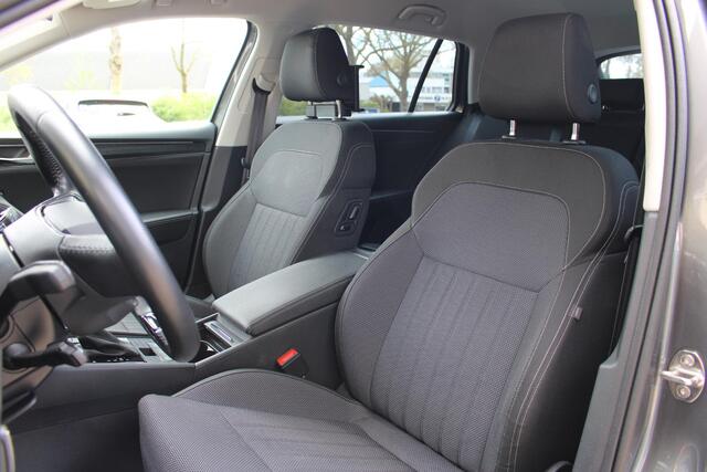 Skoda SUPERB Combi 1.4 TSI iV Business Edition Plus | Trekhaak | Adaptieve Cruise | Achteruitrijcamera