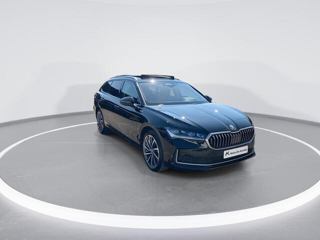 Skoda SUPERB 1.5TSI 150kW/204PK PHEV Laurin en Klement · Leder · Panoramadak · Trekhaak · Garantie t/m 02-03-2030 of 100000km.