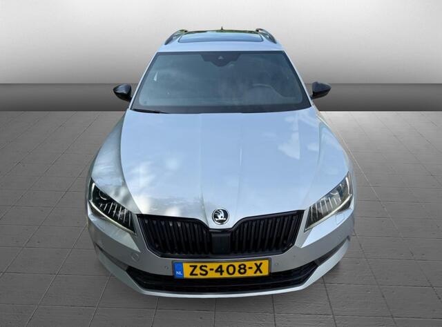 Skoda SUPERB sportline Apple carplay led verl.