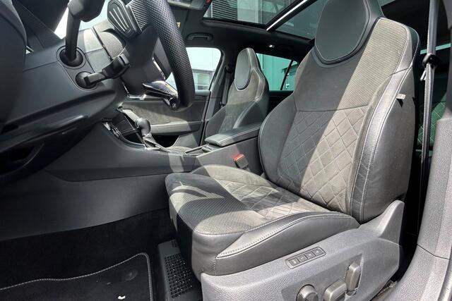 Skoda SUPERB Combi 1.4 TSI iV Sportline Business PANO 19" STANDKACHEL EL. STOELEN VOL!