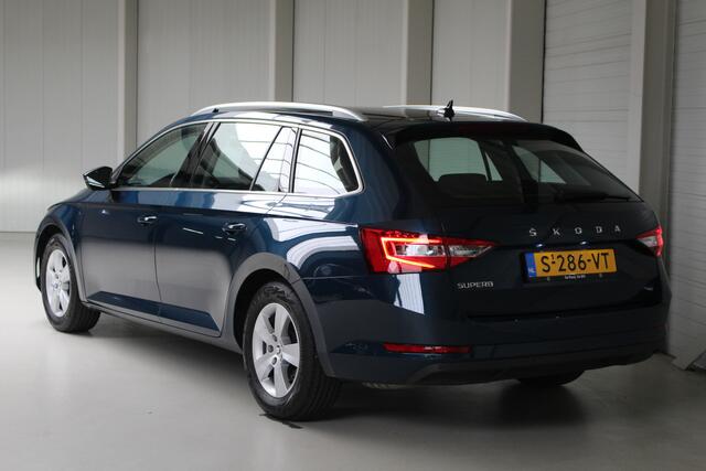Skoda SUPERB Combi 1.5 TSI ACT Business Edition Navigatie | Stoelverwarming | Trekhaak | el. stoelverstelling
