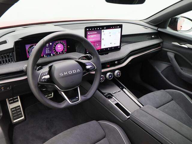 Skoda SUPERB Combi 1.5 TSi 204 Pk PHEV Sportline Business | Panoramadak | Trekhaak | Head-Up | 19 Inch | Stoelverwarming | Camera