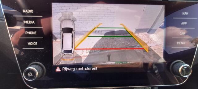 Skoda SUPERB 1.5 TSI Business Edition El. stoelverstelling + Geheugen Nederlande auto