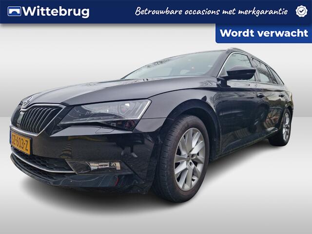 Skoda SUPERB Combi 1.4 TSI ACT Clever Edition / Pano / Navigatie / App connect / Parkeersensoren V+A / Trekhaak / Memory seat /