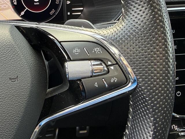 Skoda SUPERB Combi 1.4 TSI iV Business Edition / Adaptieve Cruise Control / Elektrisch schuif/kantel dak / Automaat / Navigatie / Camera / Climate Control / Stoelverwarming / Elektrische stoelen + Geheugen