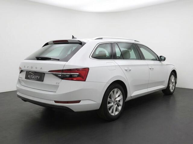 Skoda SUPERB Combi Style iV PHEV | Pano | Matrix LED | CANTON Sound | Memory