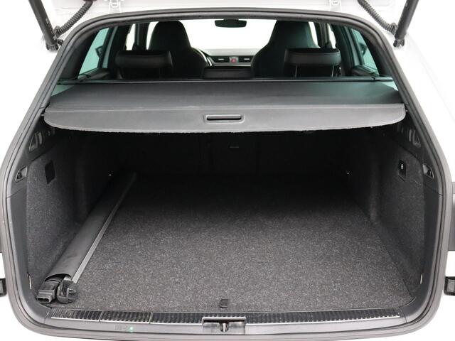 Skoda SUPERB Combi 1.4 TSI iV Sportline Business | Trekhaak | Virtual Cockpit | ACC | Standkachel!