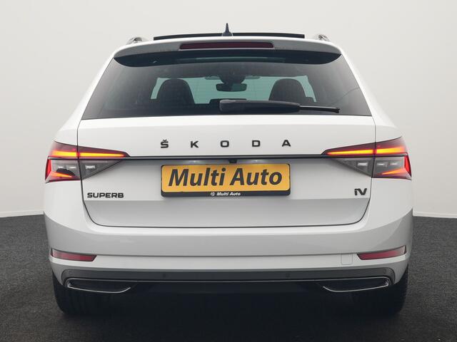 Skoda SUPERB Combi 1.4 TSI iV Sportline Business PHEV 218pk Dealer O.H. | Panodak | Adaptive Cruise | Camera | Canton Audio | Alcantara Sportstoelen Memory & Verwarmd | Sfeerverlichting | Keyless | Crystal LED | Apple Carplay | Stuur Verwarmd | Plug In Hybrid |