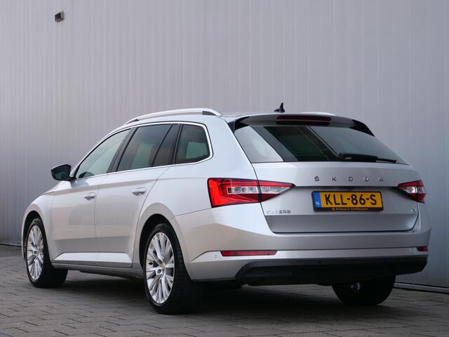 Skoda SUPERB Combi 1.4 TSI iV Style 218 Pk Automaat Navi / DAB / Apple Carplay / Pano-dak