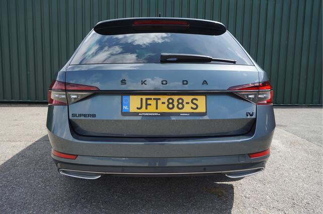 Skoda SUPERB Combi 1.4TSI iV Sportline Business PHEV + Trekhaak/ Camera/ LED/ Full Options/ Schitterend!