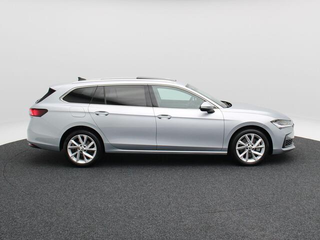 Skoda SUPERB Combi 1.5 TSi 204 Pk Automaat PHEV Edition | Stoelverwarming | Adaptive Cruise | Panorama dak | Camera | CarPlay | 18 Inch | 11.775 Km !!