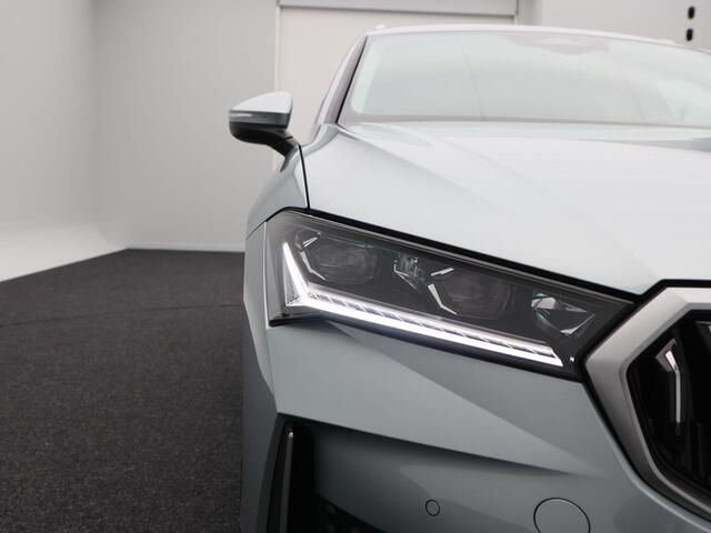 Skoda SUPERB Combi 1.5 TSi 204 Pk Automaat PHEV Edition | Stoelverwarming | Adaptive Cruise | Panorama dak | Camera | CarPlay | 18 Inch | 11.775 Km !!